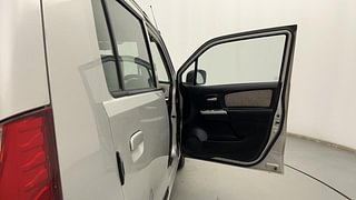 Used 2014 Maruti Suzuki Wagon R 1.0 [2010-2019] VXi Petrol Manual interior RIGHT FRONT DOOR OPEN VIEW