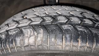 Used 2012 Maruti Suzuki Swift [2011-2017] VDi Diesel Manual tyres RIGHT FRONT TYRE TREAD VIEW