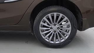 Used 2017 maruti-suzuki Ciaz Alpha Petrol AT Petrol Automatic tyres LEFT REAR TYRE RIM VIEW