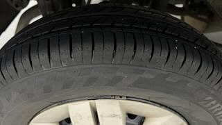 Used 2016 Maruti Suzuki Alto 800 [2016-2019] Lxi Petrol Manual tyres RIGHT REAR TYRE TREAD VIEW