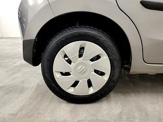 Used 2016 Maruti Suzuki Celerio ZXI AMT Petrol Automatic tyres RIGHT REAR TYRE RIM VIEW
