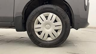 Used 2020 Maruti Suzuki Alto 800 [2019-2022] LXI Petrol Manual tyres RIGHT FRONT TYRE RIM VIEW