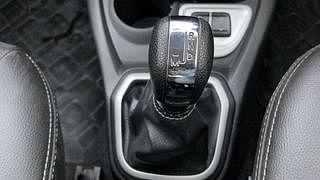 Used 2018 Datsun Redi-GO [2015-2019] T(O) 1.0 AMT Petrol Automatic interior GEAR  KNOB VIEW