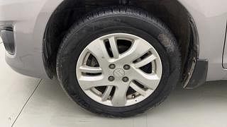 Used 2014 Maruti Suzuki Swift Dzire ZDI Diesel Manual tyres LEFT FRONT TYRE RIM VIEW