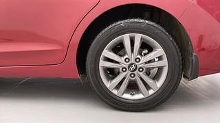 Used 2017 Hyundai Elantra [2016-2022] 2.0 SX MT Petrol Manual tyres LEFT REAR TYRE RIM VIEW