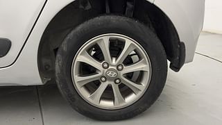 Used 2016 Hyundai Grand i10 [2013-2017] Asta 1.2 Kappa VTVT Petrol Manual tyres LEFT REAR TYRE RIM VIEW