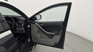 Used 2019 Tata Nexon [2017-2020] XZA Plus Dual Tone Roof AMT Diesel Diesel Automatic interior RIGHT FRONT DOOR OPEN VIEW
