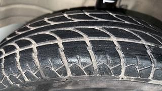 Used 2012 Maruti Suzuki Wagon R 1.0 [2010-2013] LXi CNG Petrol+cng Manual tyres LEFT FRONT TYRE TREAD VIEW