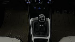 Used 2020 Hyundai Venue [2019-2022] SX 1.0  Turbo Petrol Manual interior GEAR  KNOB VIEW