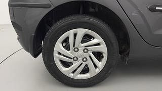 Used 2020 Hyundai Grand i10 Nios Magna 1.2 Kappa VTVT CNG Petrol+cng Manual tyres RIGHT REAR TYRE RIM VIEW