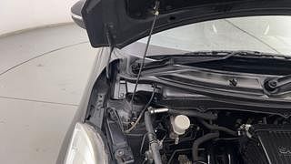 Used 2015 Maruti Suzuki Swift [2011-2017] VXi Petrol Manual engine ENGINE RIGHT SIDE HINGE & APRON VIEW
