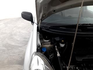 Used 2014 Honda Amaze [2013-2016] 1.2 E i-VTEC Petrol Manual engine ENGINE RIGHT SIDE HINGE & APRON VIEW