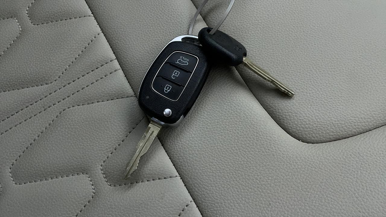 Used 2022 Hyundai Venue S Plus 1.5 CRDi Diesel Manual extra CAR KEY VIEW