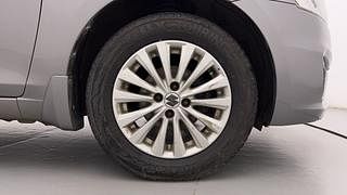 Used 2015 Maruti Suzuki Ciaz [2014-2017] ZXi Petrol Manual tyres RIGHT FRONT TYRE RIM VIEW