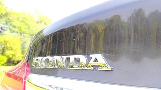 Used 2015 Honda Amaze [2013-2018] 1.2 S i-VTEC Petrol Manual dents MINOR SCRATCH
