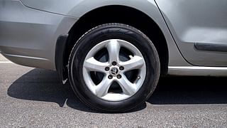 Used 2015 Skoda Rapid 1.5 TDI CR Ambition Diesel Manual tyres RIGHT REAR TYRE RIM VIEW