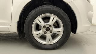 Used 2011 Hyundai i20 [2008-2012] Sportz 1.2 Petrol Manual tyres RIGHT FRONT TYRE RIM VIEW