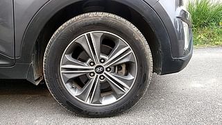 Used 2017 Hyundai Creta [2015-2018] 1.6 SX (O) Diesel Manual tyres RIGHT FRONT TYRE RIM VIEW