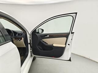Used 2014 Volkswagen Jetta [2013-2017] Comfortline TDI Diesel Manual interior RIGHT FRONT DOOR OPEN VIEW