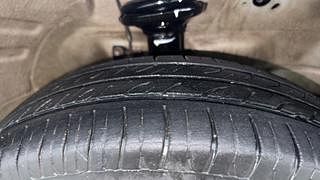 Used 2010 Maruti Suzuki Wagon R 1.0 [2010-2019] VXi Petrol Manual tyres RIGHT FRONT TYRE TREAD VIEW