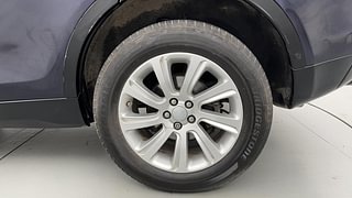 Used 2017 Land Rover Discovery Sport [2015-2020] HSE 7-Seater Diesel Automatic tyres LEFT REAR TYRE RIM VIEW