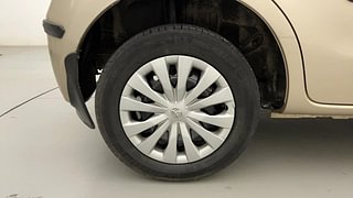 Used 2012 Toyota Etios Liva [2010-2017] GD Diesel Manual tyres RIGHT REAR TYRE RIM VIEW