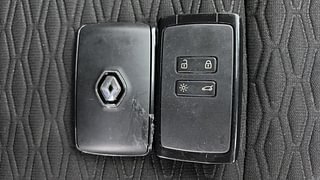 Used 2021 Renault Kiger RXZ 1.0 Turbo MT Dual Tone Petrol Manual extra CAR KEY VIEW