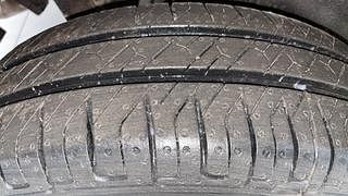 Used 2010 Maruti Suzuki Wagon R 1.0 [2010-2019] VXi Petrol Manual tyres RIGHT REAR TYRE TREAD VIEW