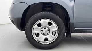 Used 2015 Renault Duster [2012-2015] 85 PS RxL Diesel Manual tyres LEFT FRONT TYRE RIM VIEW