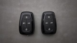 Used 2022 Tata Harrier XZA Diesel Automatic extra CAR KEY VIEW