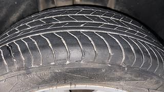 Used 2022 Volkswagen Taigun Highline 1.0 TSI MT Petrol Manual tyres RIGHT REAR TYRE TREAD VIEW