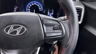 Used 2022 Hyundai Venue [2019-2022] SX 1.0  Turbo Petrol Manual top_features Cruise control