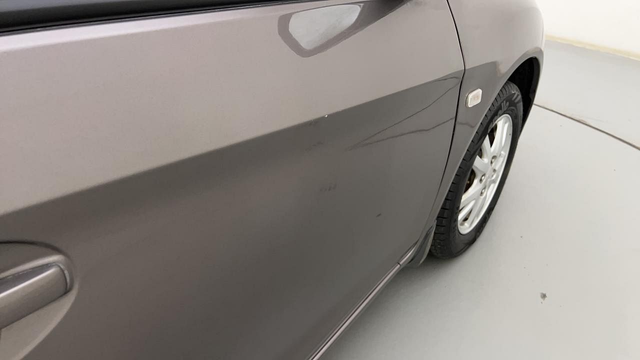 Used 2012 Honda Brio [2011-2016] V MT Petrol Manual dents MINOR SCRATCH