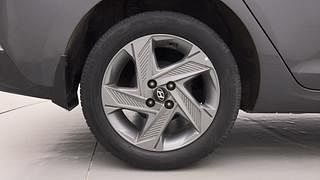 Used 2020 Hyundai Verna SX IVT Petrol Petrol Automatic tyres RIGHT REAR TYRE RIM VIEW
