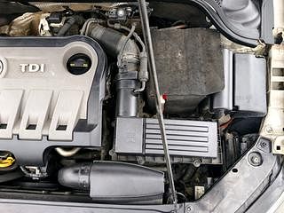 Used 2014 Volkswagen Jetta [2013-2017] Comfortline TDI Diesel Manual engine ENGINE LEFT SIDE VIEW