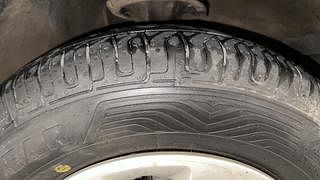Used 2012 Hyundai i10 [2010-2016] Sportz CNG (Outside Fitted) Petrol+cng Manual tyres RIGHT FRONT TYRE TREAD VIEW