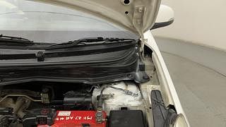 Used 2011 Hyundai i20 [2008-2012] Sportz 1.2 Petrol Manual engine ENGINE LEFT SIDE HINGE & APRON VIEW
