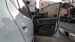 Used 2011 hyundai i10 Magna 1.1 Petrol Petrol Manual interior RIGHT FRONT DOOR OPEN VIEW