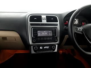 Used 2015 Volkswagen Polo [2015-2019] Highline1.2L (P) Petrol Manual interior MUSIC SYSTEM & AC CONTROL VIEW