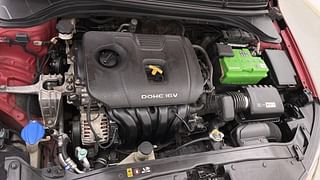 Used 2017 Hyundai Elantra [2016-2022] 2.0 SX MT Petrol Manual engine ENGINE RIGHT SIDE VIEW