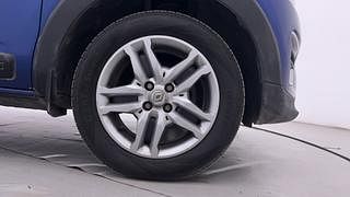 Used 2020 Renault Triber RXZ AMT Petrol Automatic tyres RIGHT FRONT TYRE RIM VIEW