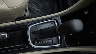 Used 2016 Maruti Suzuki Ciaz [2014-2017] ZXI+ AT Petrol Automatic interior GEAR  KNOB VIEW