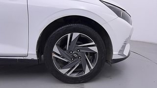 Used 2021 Hyundai New i20 Asta (O) 1.5 MT Diesel Manual tyres RIGHT FRONT TYRE RIM VIEW