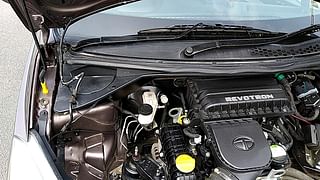 Used 2018 Tata Tiago [2016-2020] XTA Petrol Automatic engine ENGINE RIGHT SIDE HINGE & APRON VIEW
