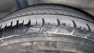 Used 2015 Honda Mobilio [2014-2017] S Petrol Petrol Manual tyres RIGHT REAR TYRE TREAD VIEW