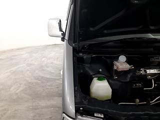 Used 2021 Maruti Suzuki Eeco AC+HTR 5 STR Petrol Manual engine ENGINE RIGHT SIDE HINGE & APRON VIEW