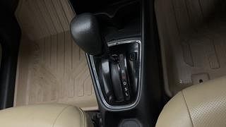 Used 2019 honda Amaze 1.5 VX CVT i-DTEC Diesel Automatic interior GEAR  KNOB VIEW