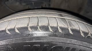 Used 2015 Hyundai Creta [2015-2018] 1.6 SX (O) Diesel Manual tyres RIGHT FRONT TYRE TREAD VIEW
