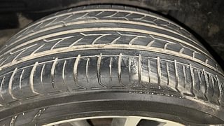 Used 2015 Toyota Corolla Altis [2014-2017] VL AT Petrol Petrol Automatic tyres RIGHT REAR TYRE TREAD VIEW