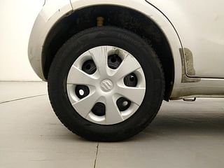 Used 2012 Maruti Suzuki Ritz [2009-2012] VXI Petrol Manual tyres RIGHT REAR TYRE RIM VIEW
